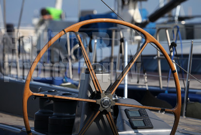 ref-20150-barre-de-voilier-bateau-pont-de-bateau-greement-bateau-de-course.jpg