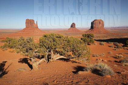 ref-5300-usa18-monument-valley-usa-desert-photos-de-monument-valley-photographe.jpg